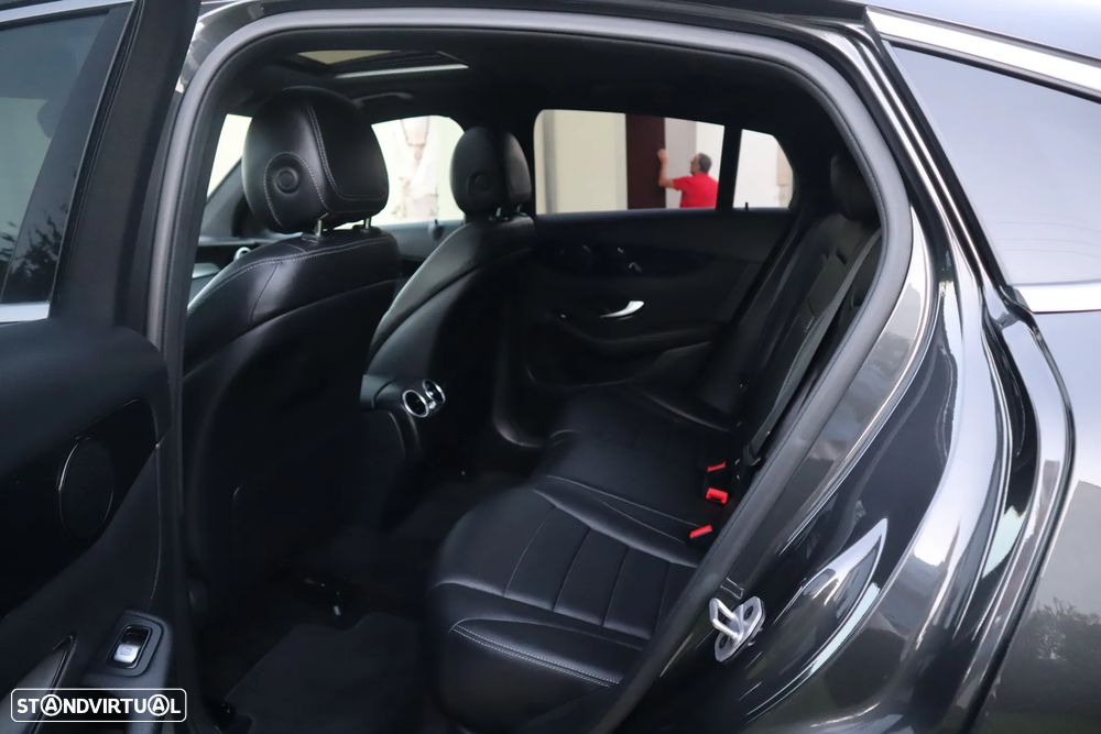 Mercedes-Benz GLC 300 e Coupé 4Matic - 26