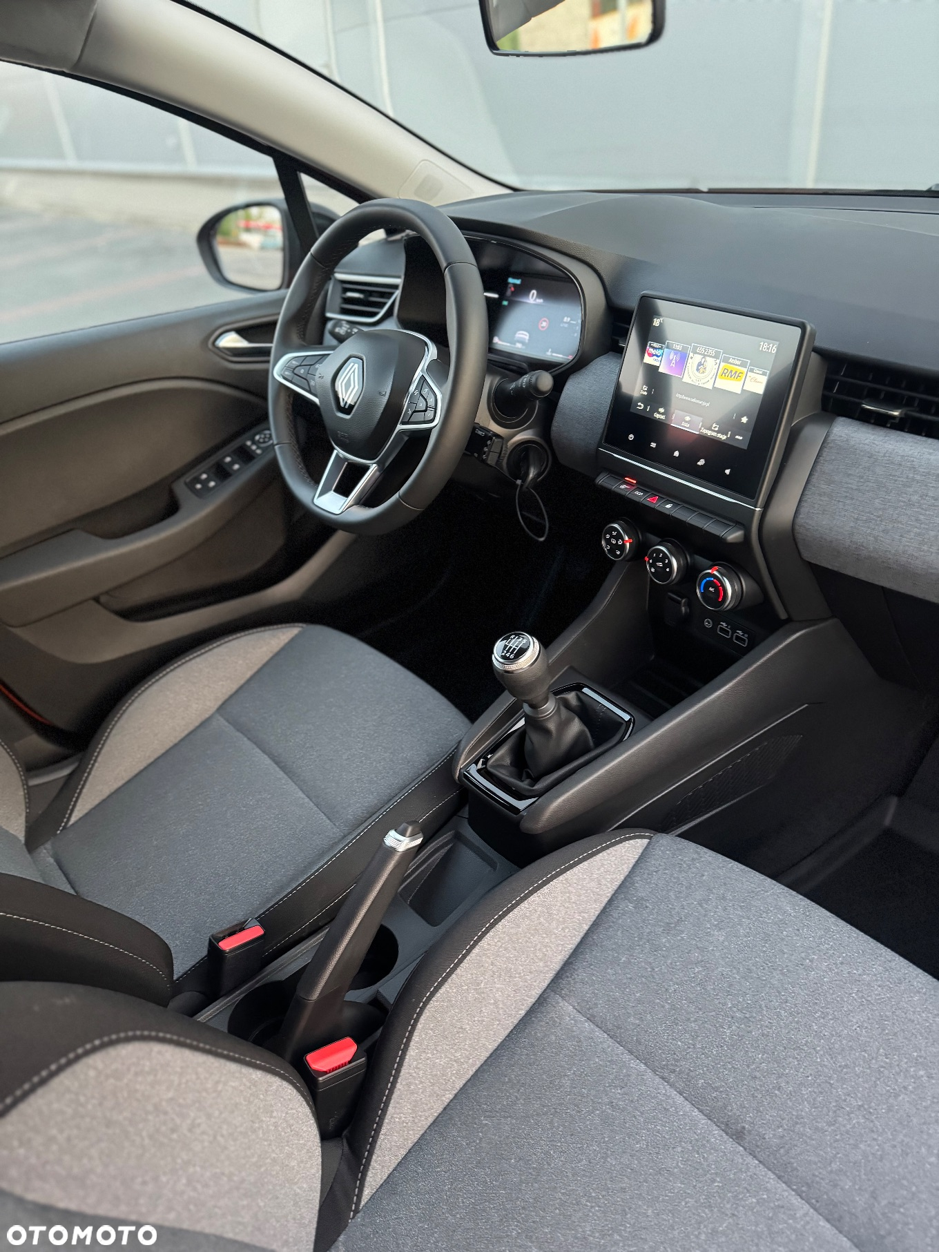 Renault Clio 1.0 TCe Evolution - 11
