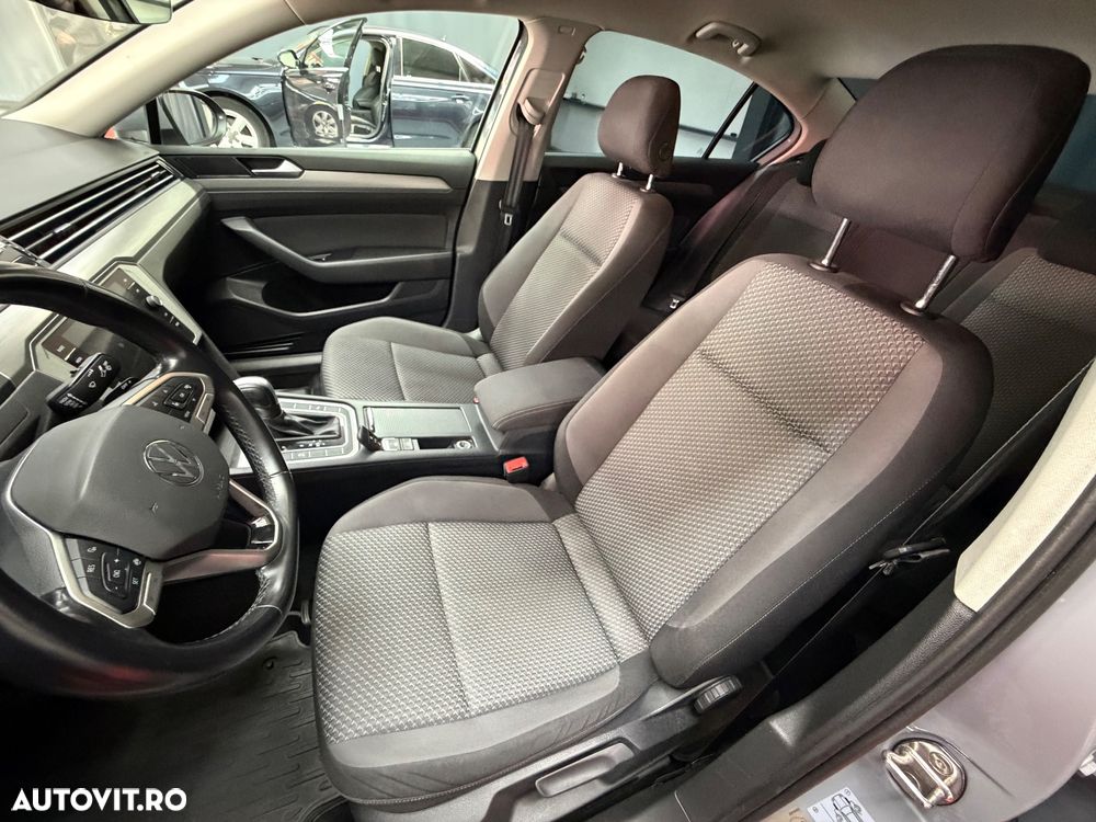 Volkswagen Passat 2.0 TDI DSG Comfortline - 11