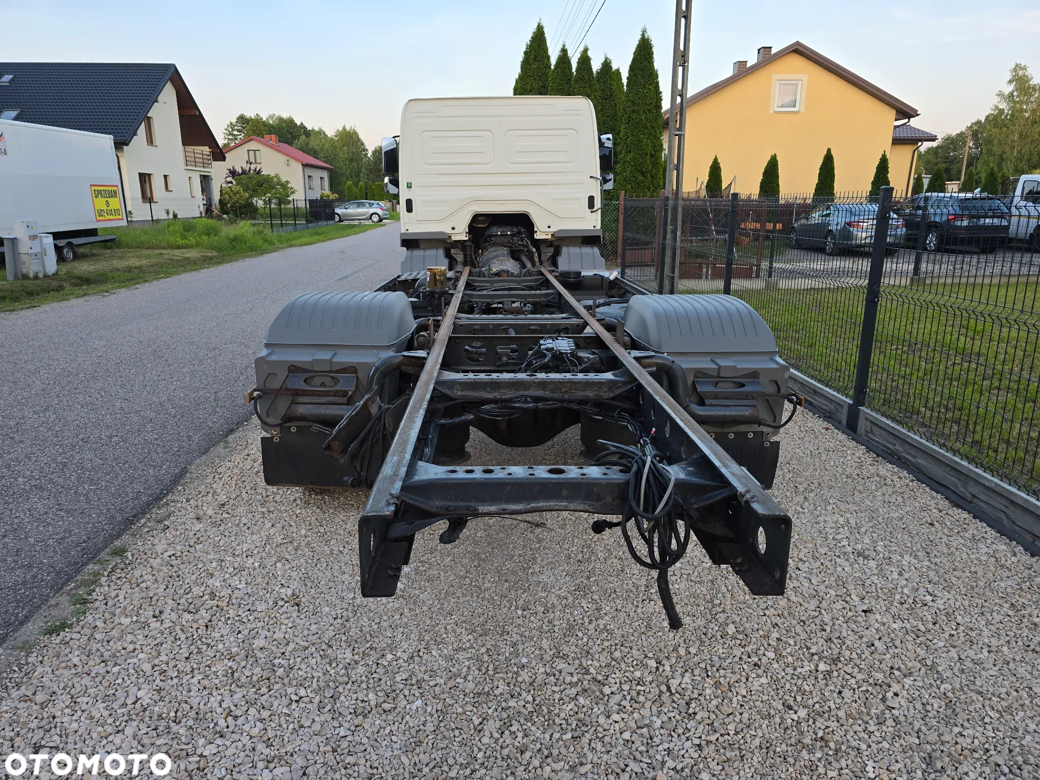 Mercedes-Benz ATEGO - 16