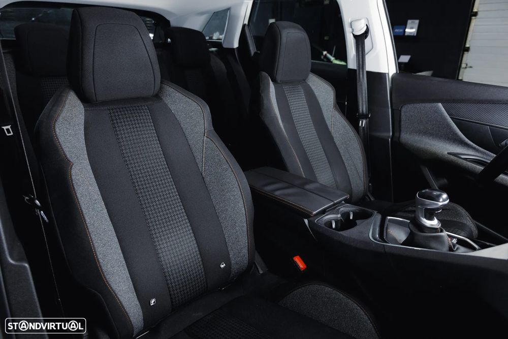 Peugeot 3008 1.2 PureTech Active - 11