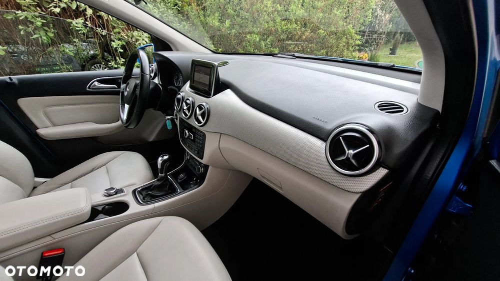 Mercedes-Benz Klasa B 180 CDI (BlueEFFICIENCY) - 18