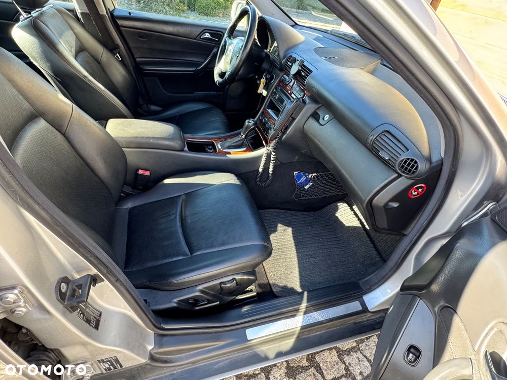 Mercedes-Benz Klasa C - 26