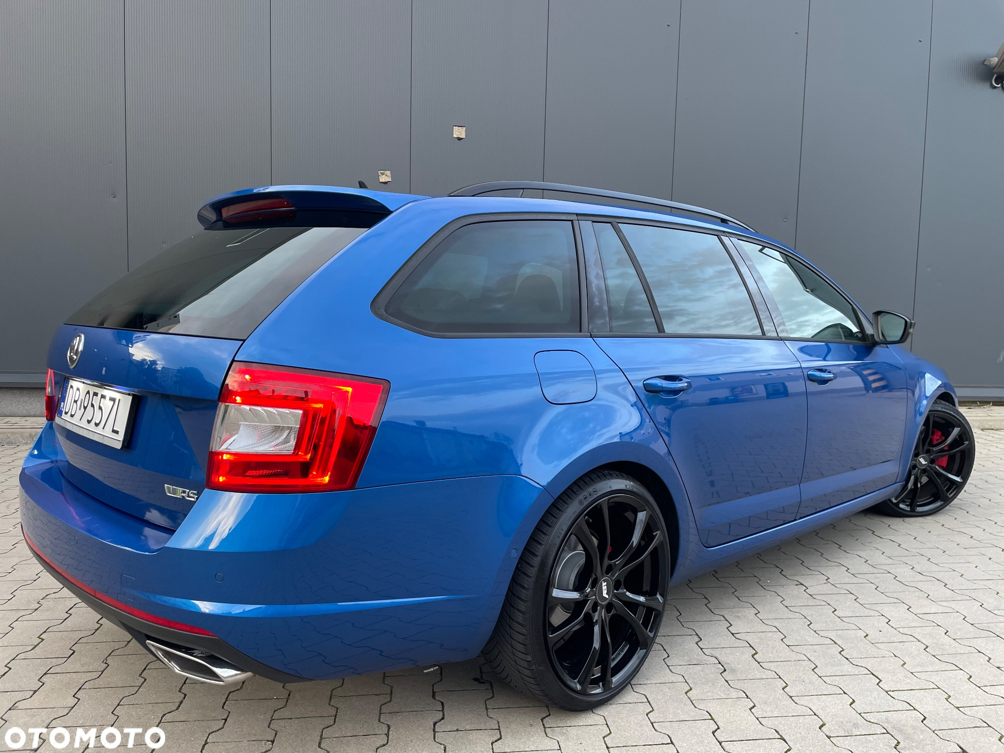 Skoda Octavia Combi 2.0 TDI RS - 10