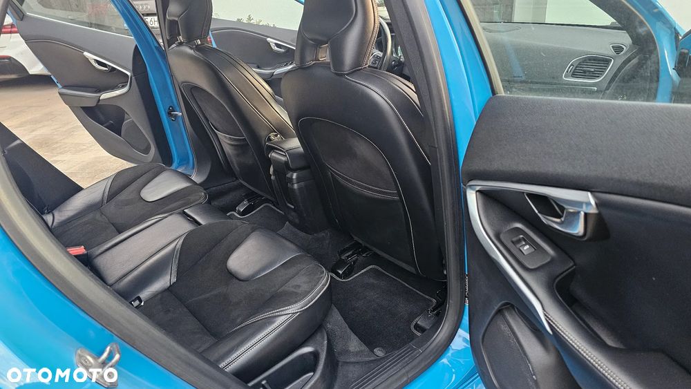 Volvo V40 D4 Drive-E R-Design Momentum - 25
