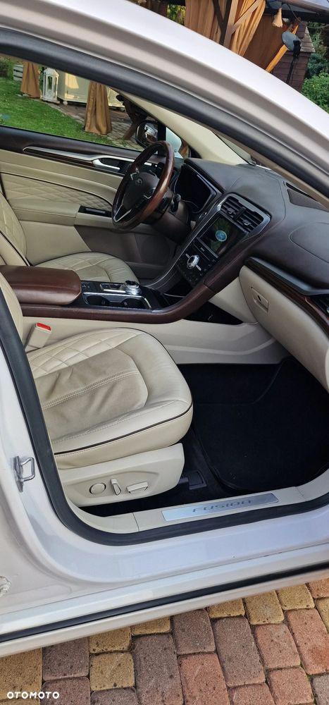 Ford Fusion 2.0 EcoBoost Titanium - 9