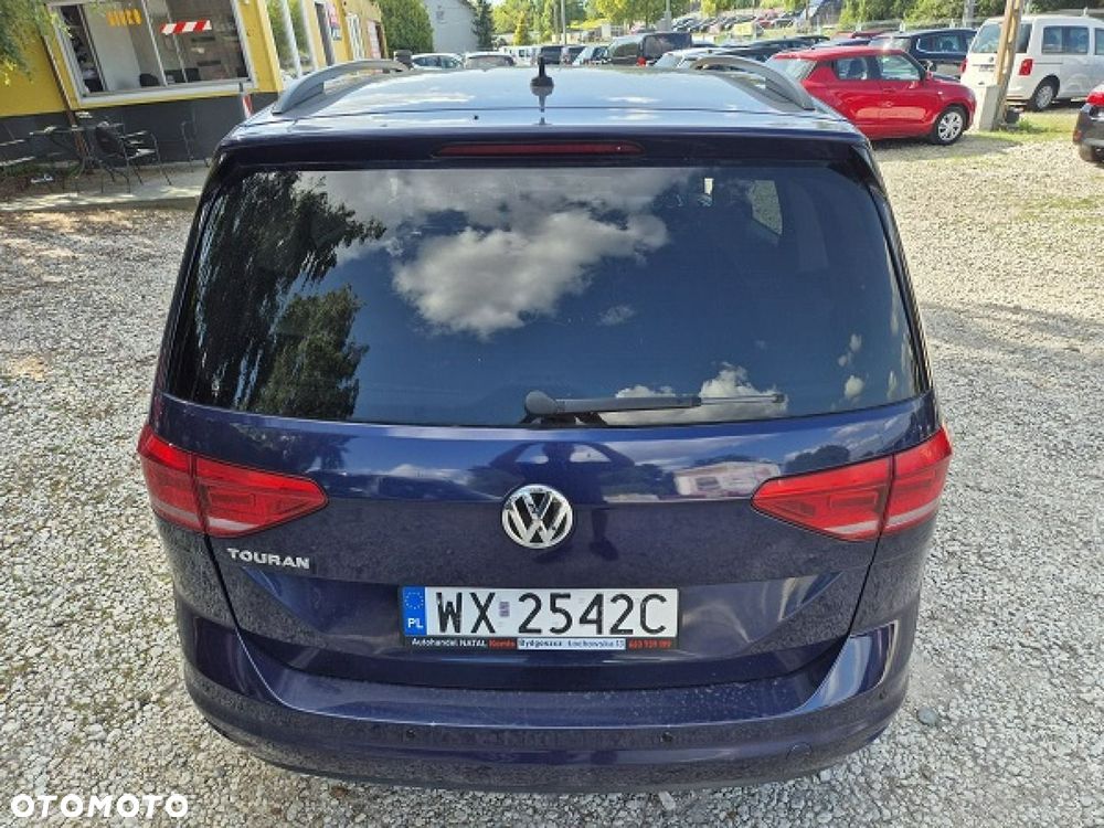 Volkswagen Touran - 13