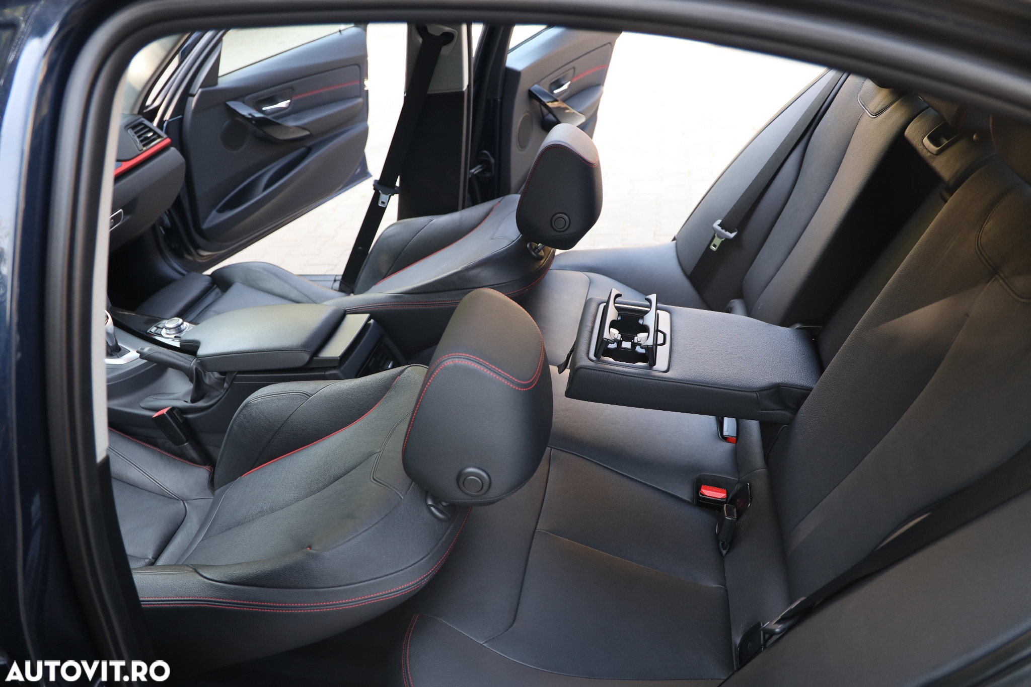 BMW Seria 3 320i Aut. Sport Line - 10
