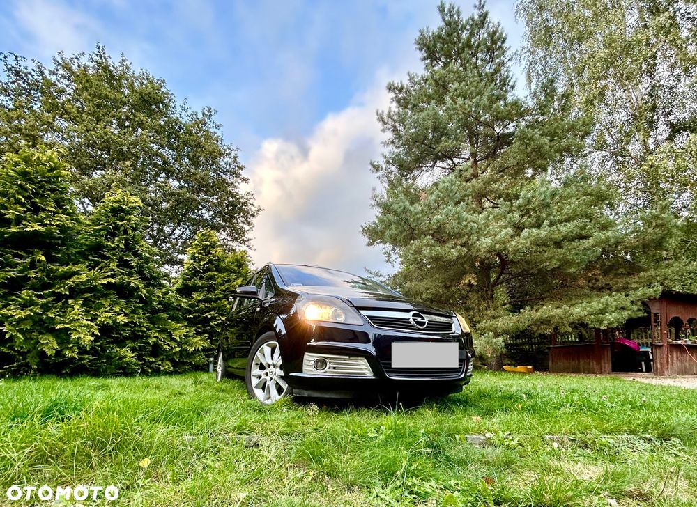 Opel Zafira ver-1-9-cdti-cosmo-activeselect - 1