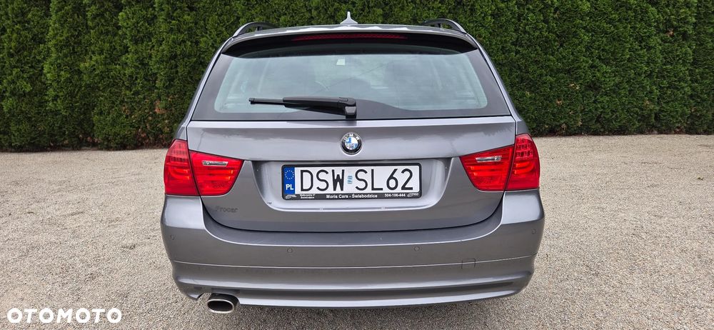 BMW Seria 3 320d - 8