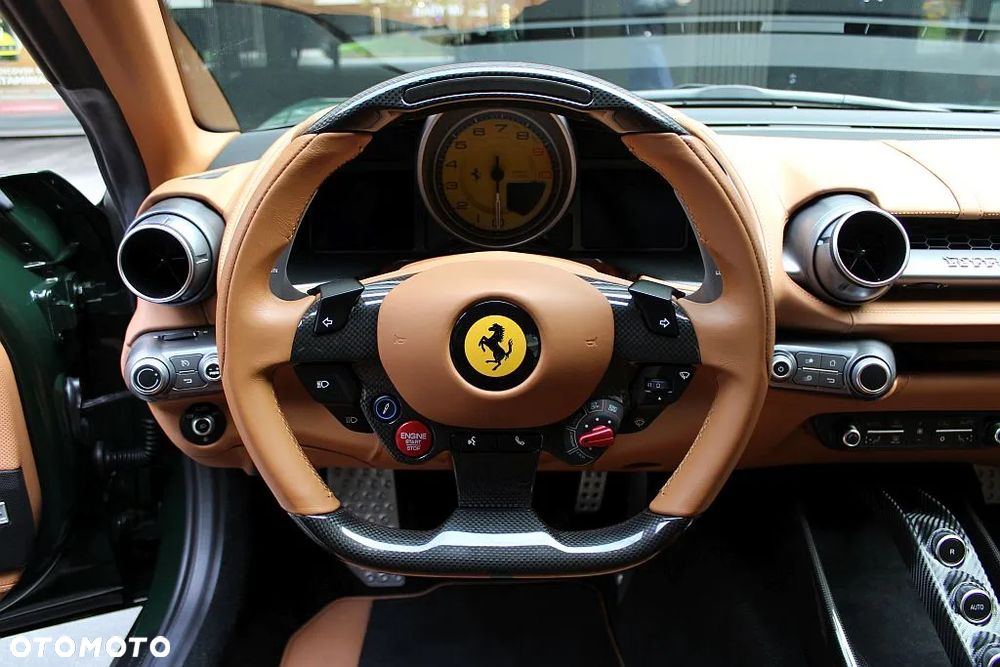 Ferrari 812 Superfast - 21