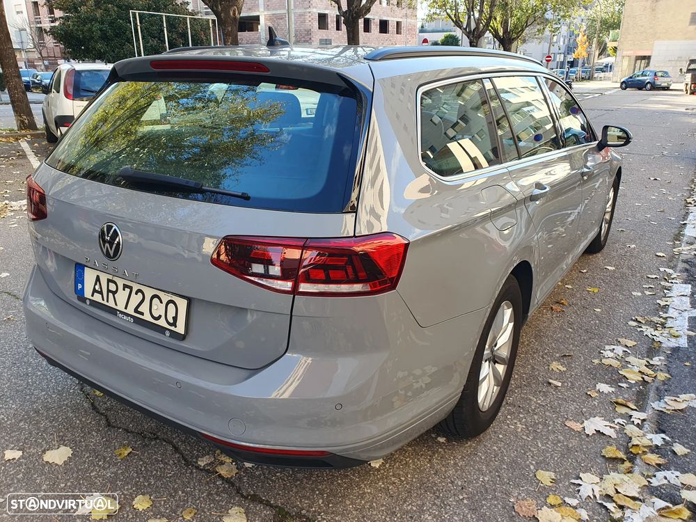 VW Passat Variant 2.0 TDI Business DSG - 11