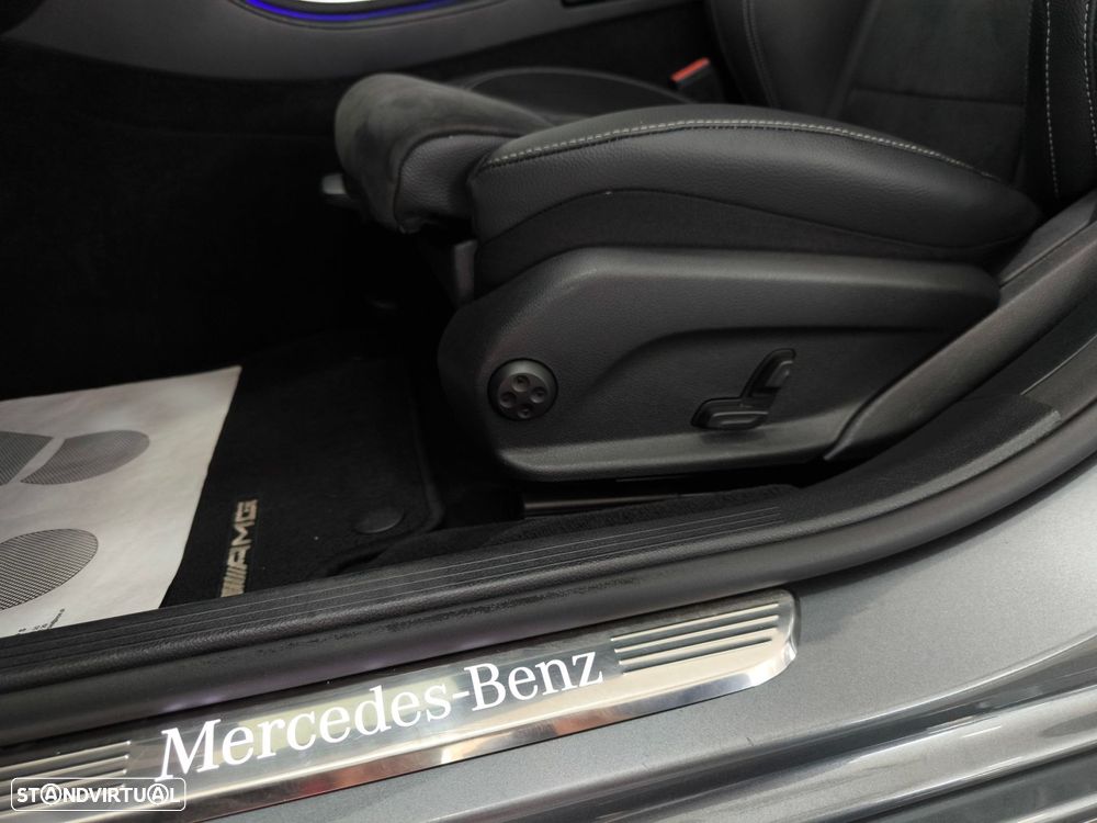 Mercedes-Benz E 300 de AMG Line - 22