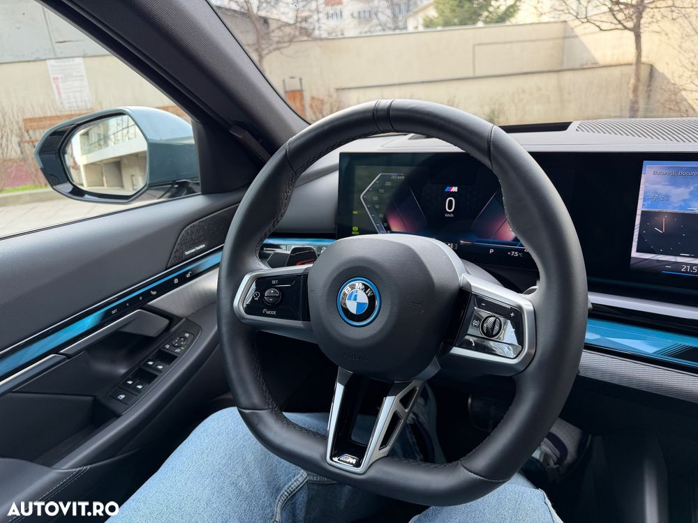 BMW i5 eDrive40 - 32
