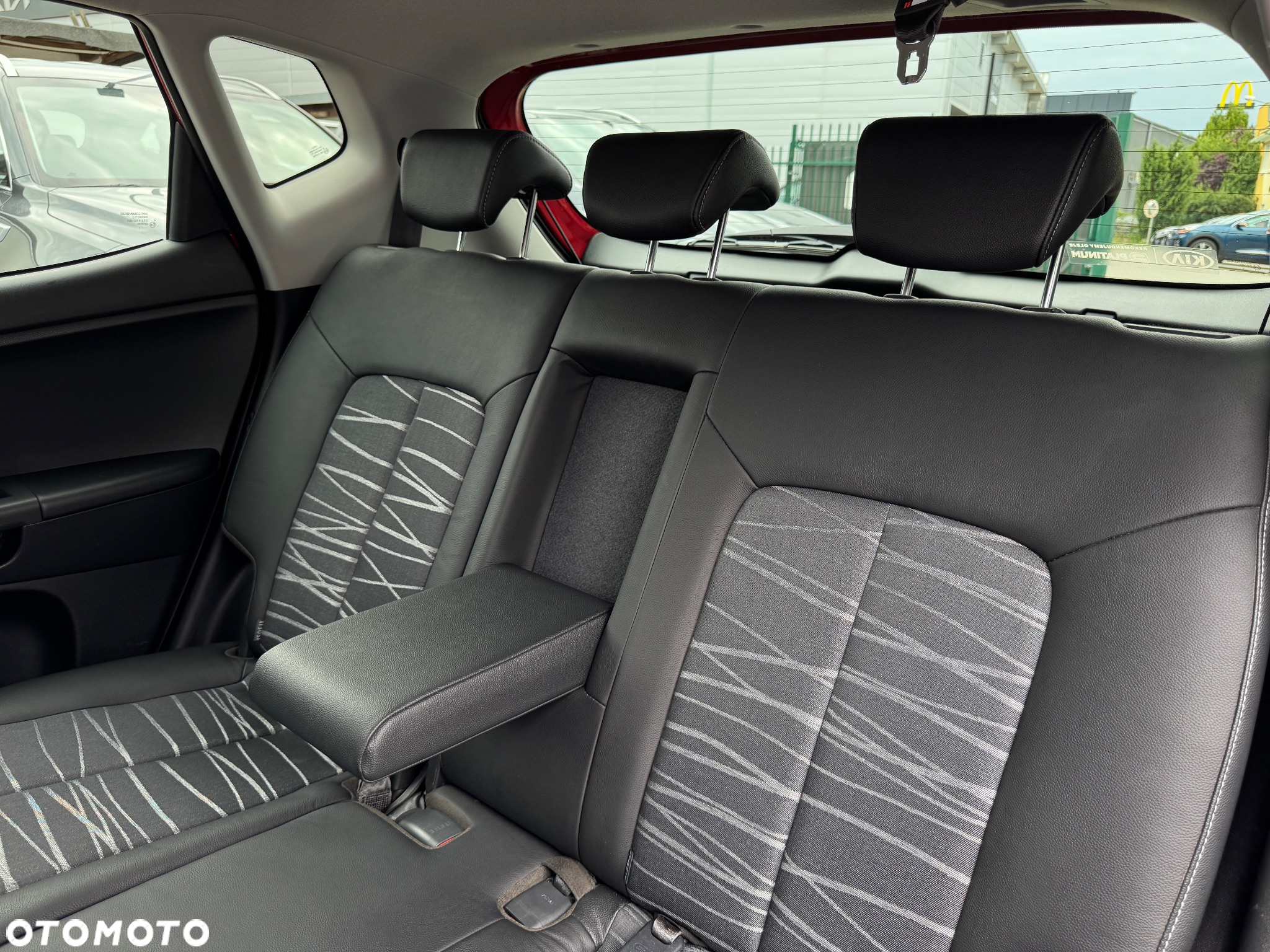 Kia Venga 1.6 Business Line - 12