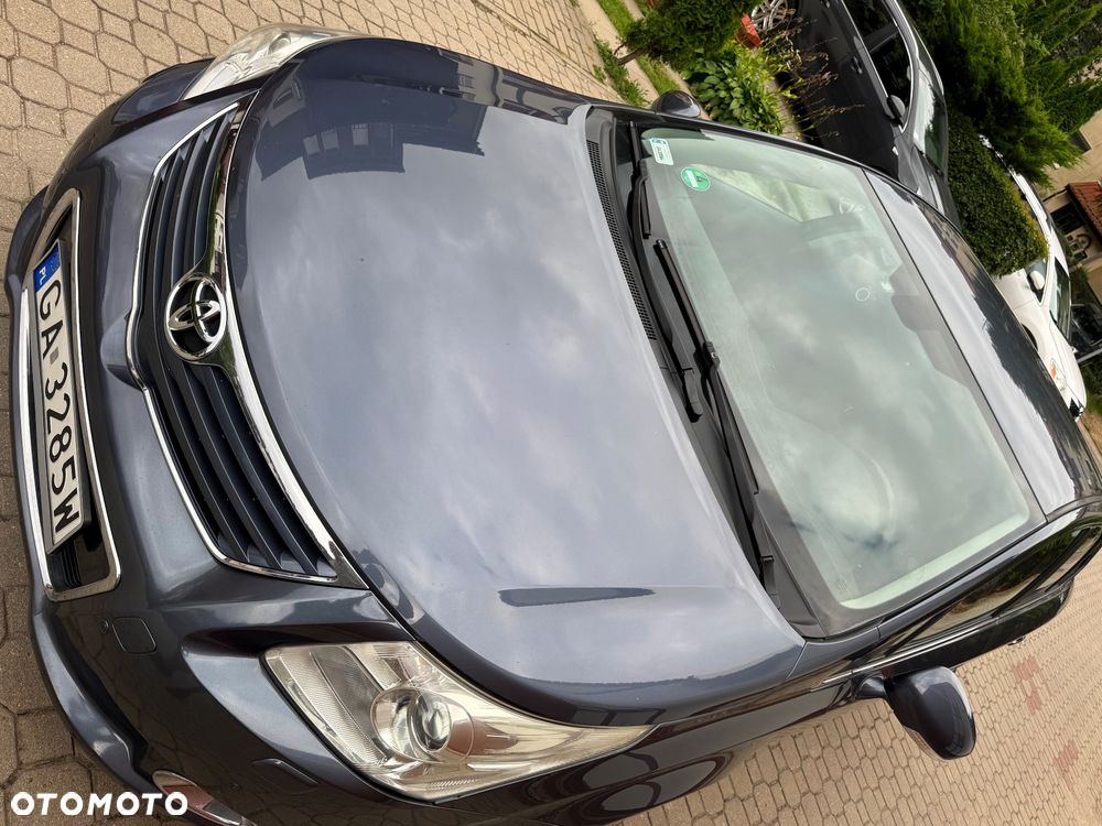 Toyota Avensis - 13