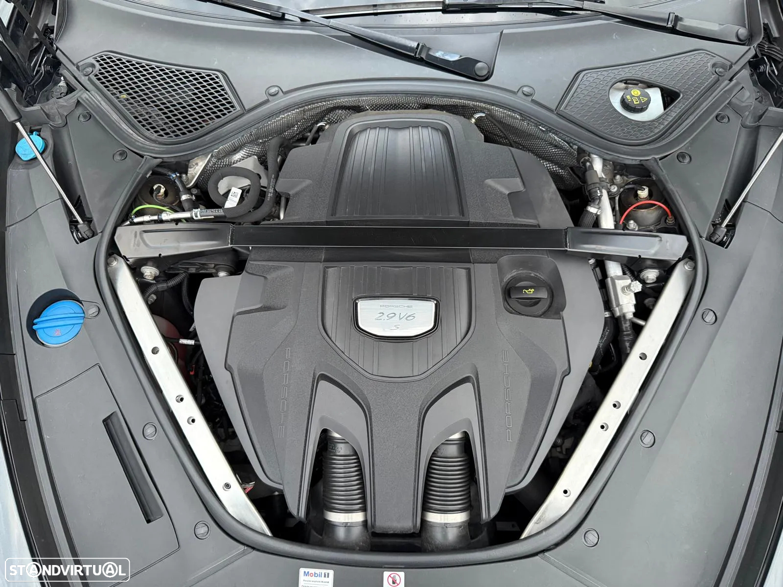 Porsche Panamera 4 S - 27