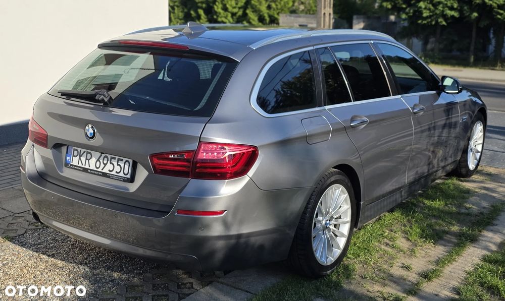 BMW Seria 5 525d Sport-Aut Luxury Line - 4