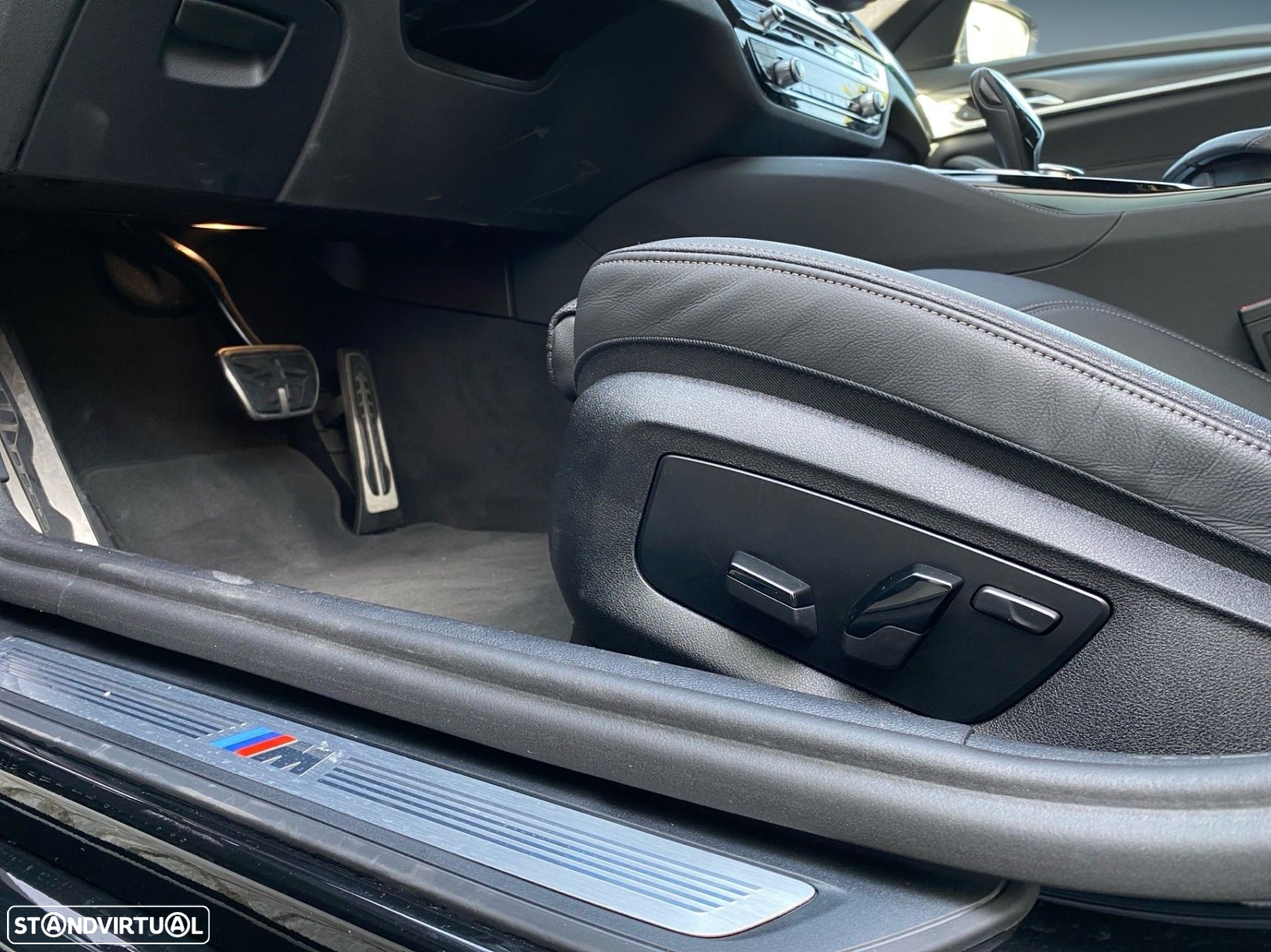 BMW 520 d Pack Desportivo M Auto - 15