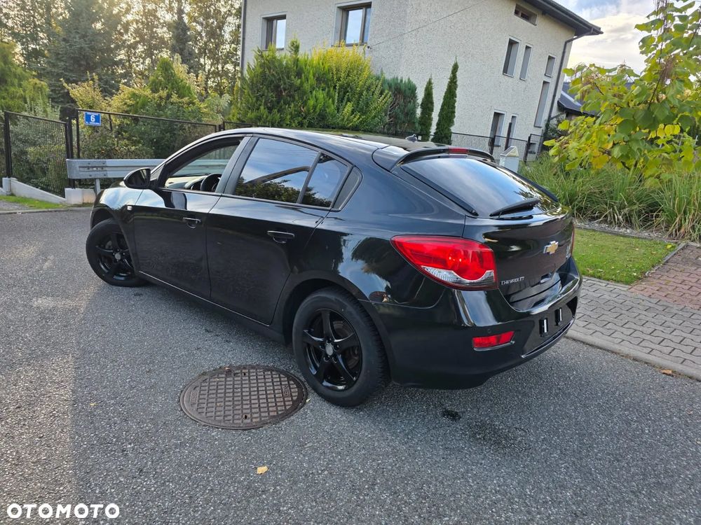 Chevrolet Cruze - 26