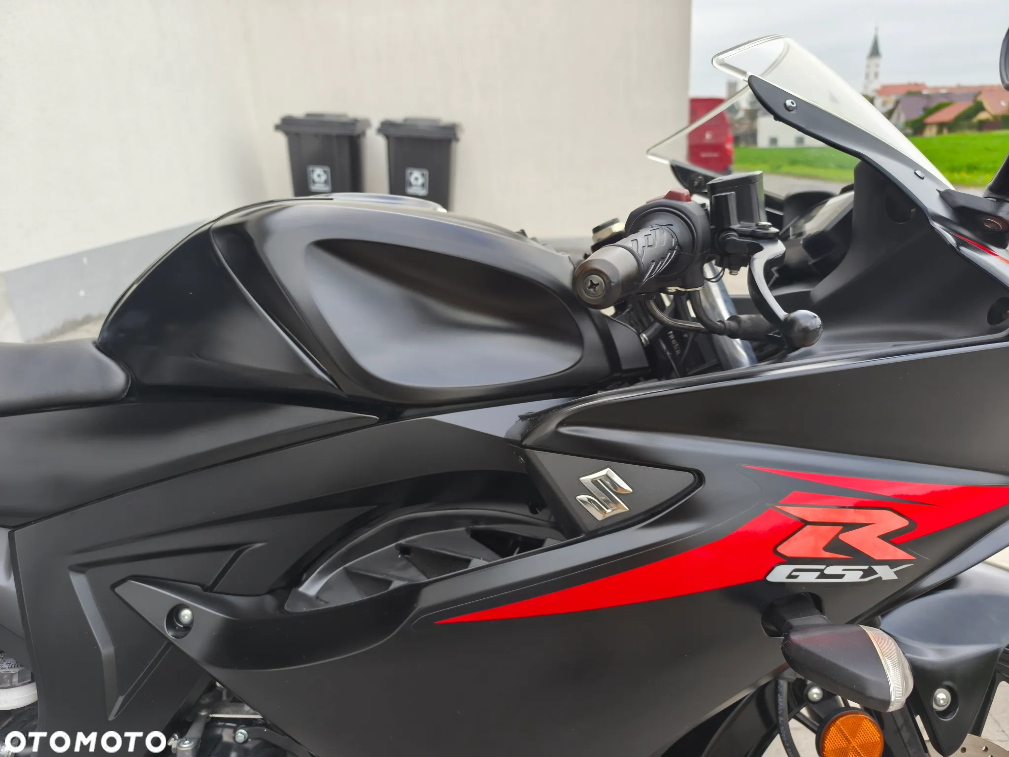 Suzuki GSX-R - 21