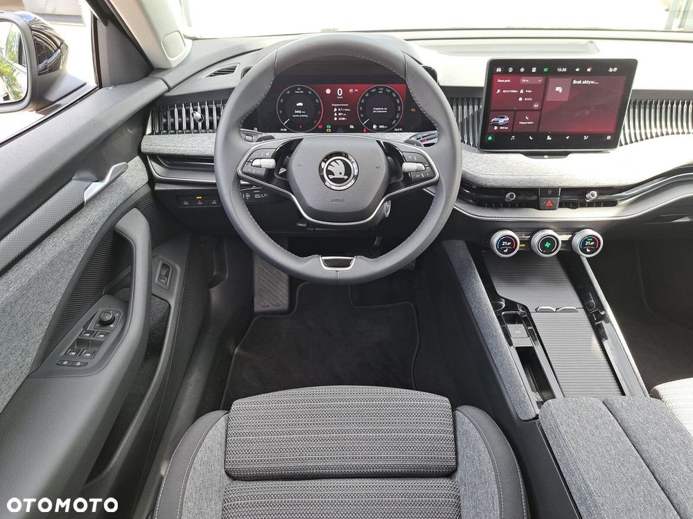 Skoda Superb 1.5 TSI mHEV Selection DSG - 18
