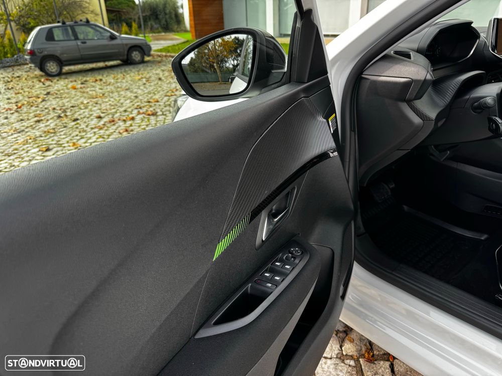 Peugeot e-208 Active - 15