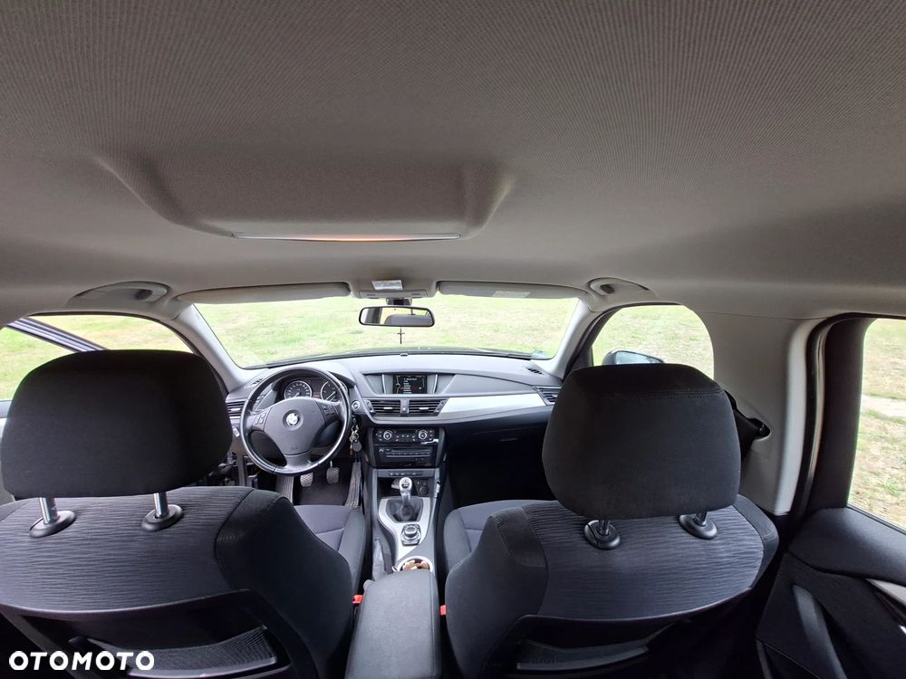 BMW X1 sDrive16d - 13