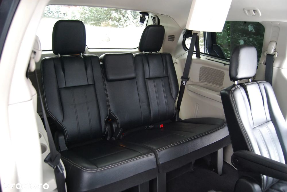 Lancia Voyager 3.6 Platinum - 8