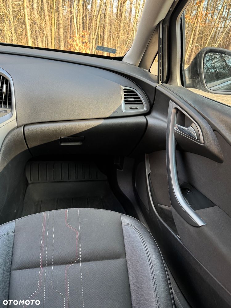 Opel Astra 1.7 CDTI - 11