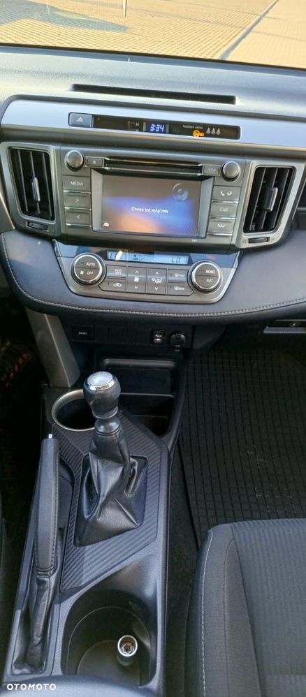 Toyota RAV4 2.0 D-4D Prestige - 33