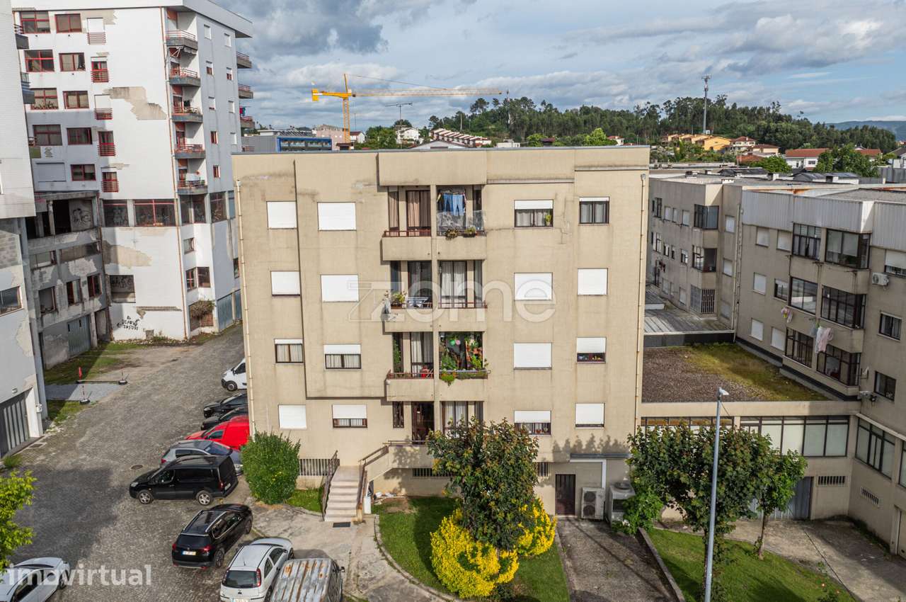 Apartamento T3 Remodelado Centro de Vila Verde - Grande imagem: 2/20