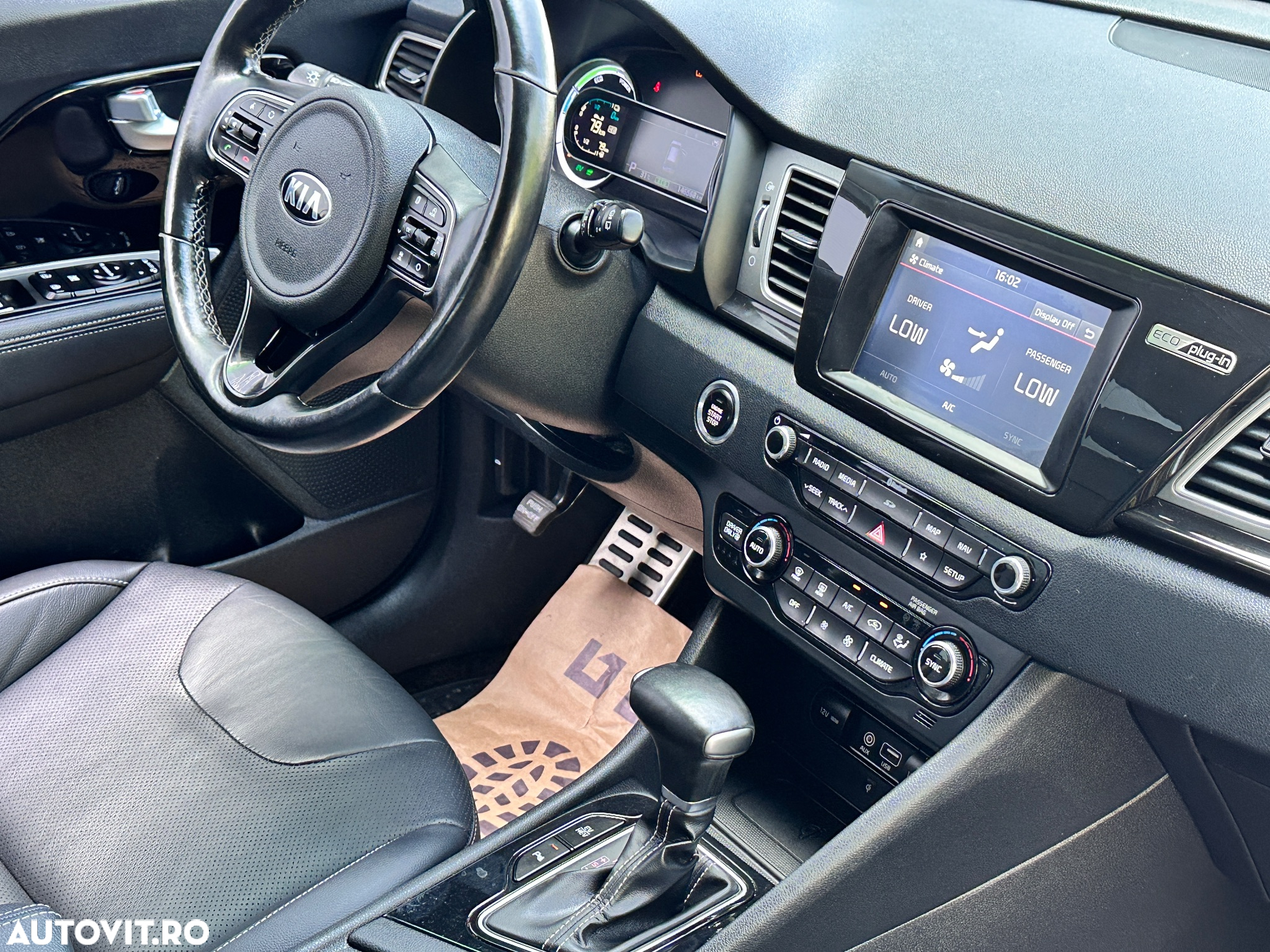 Kia Niro 1.6 GDI 6DCT PHEV Premium - 32