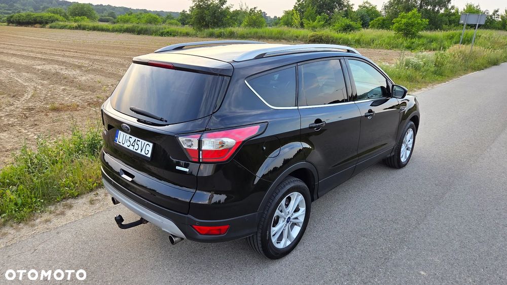 Ford Kuga 1.5 EcoBoost 2x4 Titanium - 6