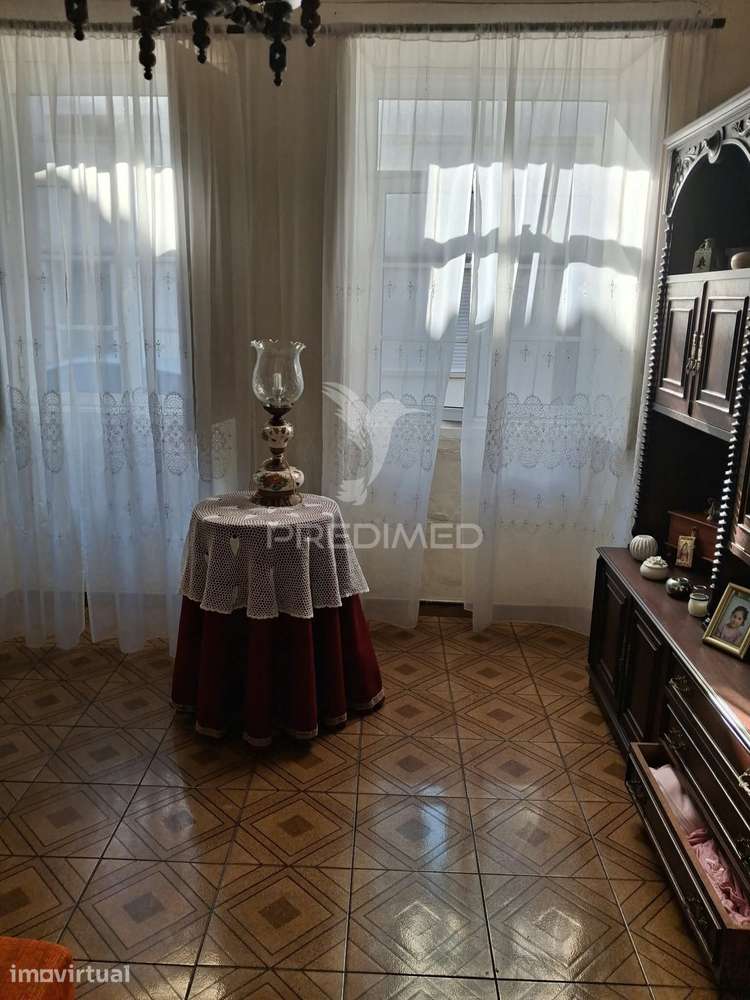 Moradia localizada na freguesia da Ribeirinha - Grande imagem: 4/15