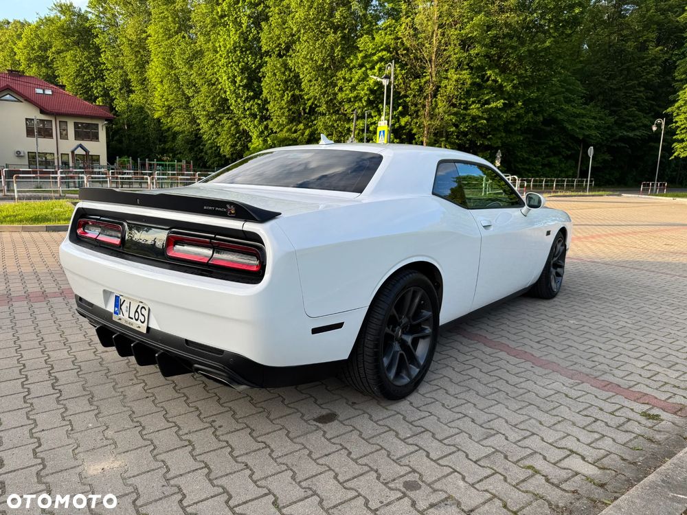 Dodge Challenger 6.4 Scat Pack - 5