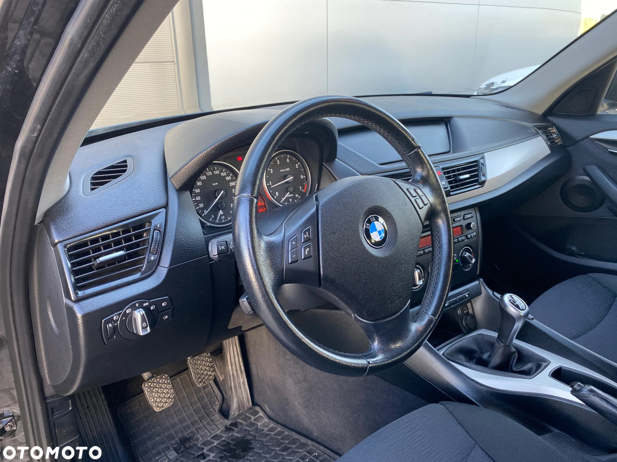 BMW X1 sDrive18i - 10