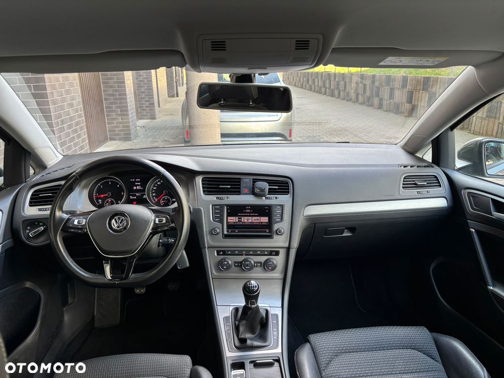 Volkswagen Golf - 9