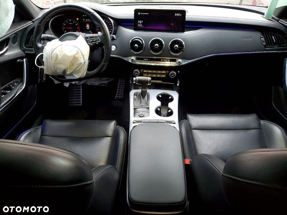 Kia Stinger - 7