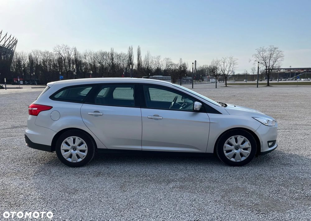 Ford Focus 1.6 TDCi DPF Trend - 4