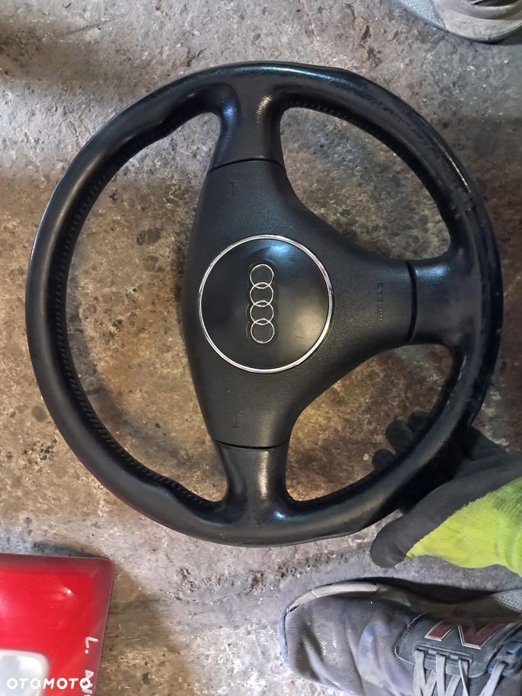Audi A4 B6 2.4 V6 TDI Quattro Kierownica z poduszką - 1