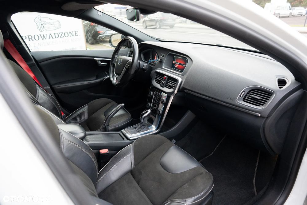 Volvo V40 T5 Geartronic RDesign - 12