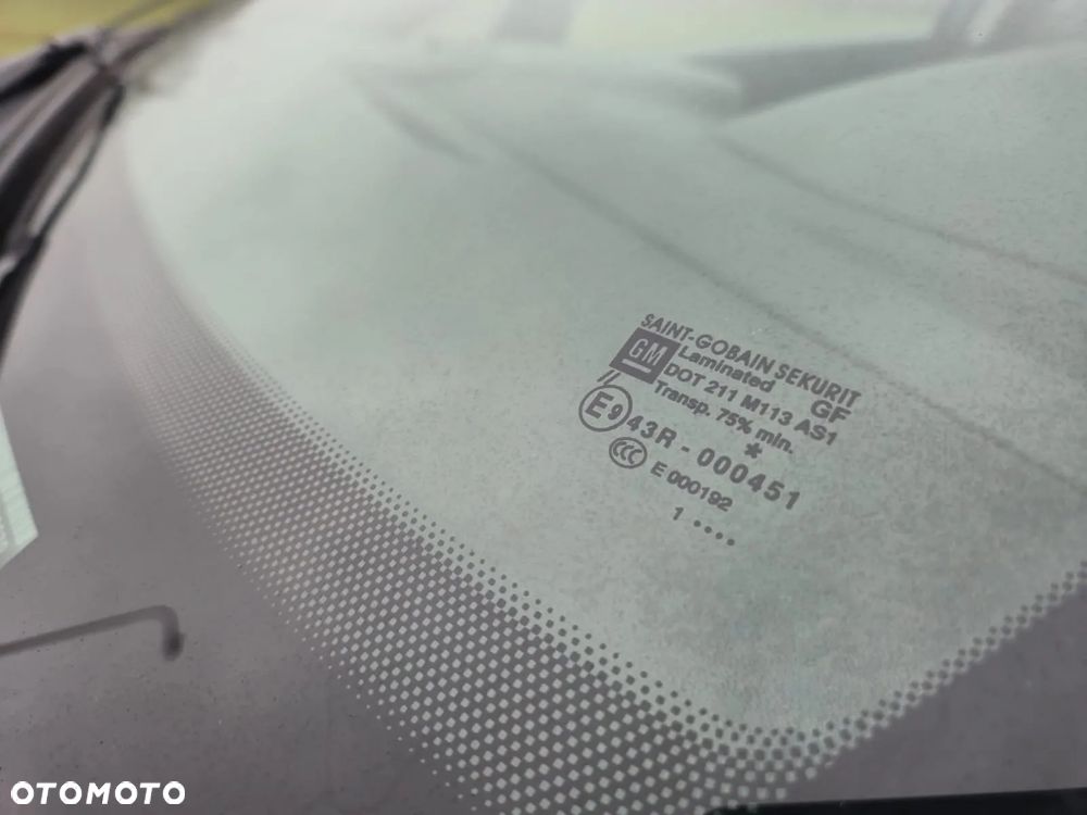 Opel Corsa 1.4 16V Satellite - 24