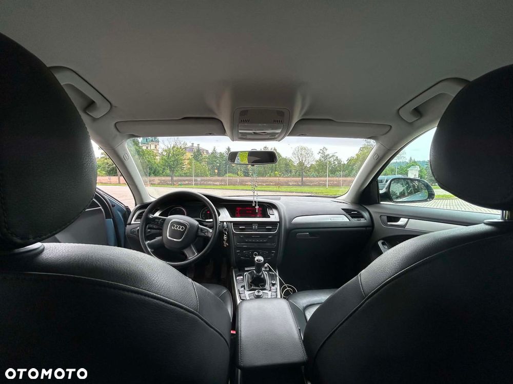 Audi A4 Limousine - 7
