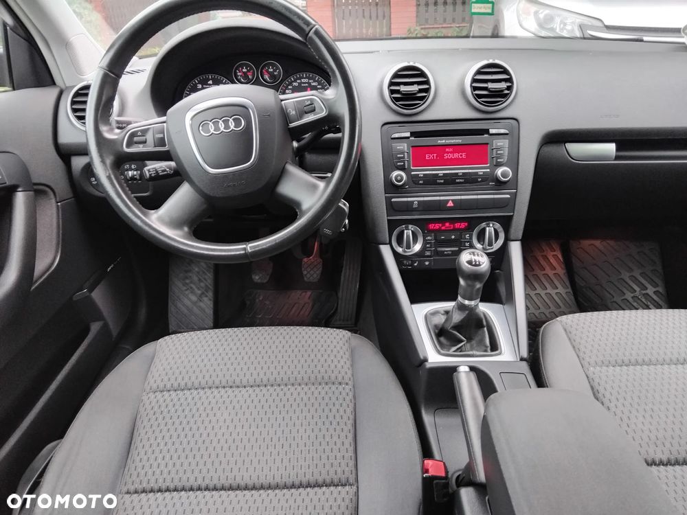 Audi A3 Sportback 1.8 TFSI Attraction - 11