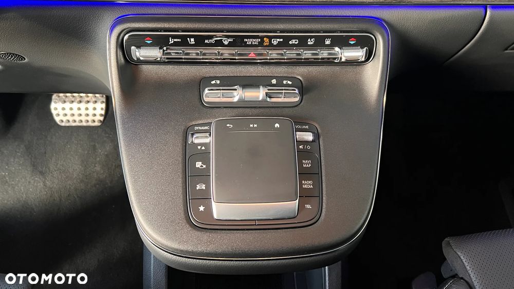 Mercedes-Benz Klasa V - 18