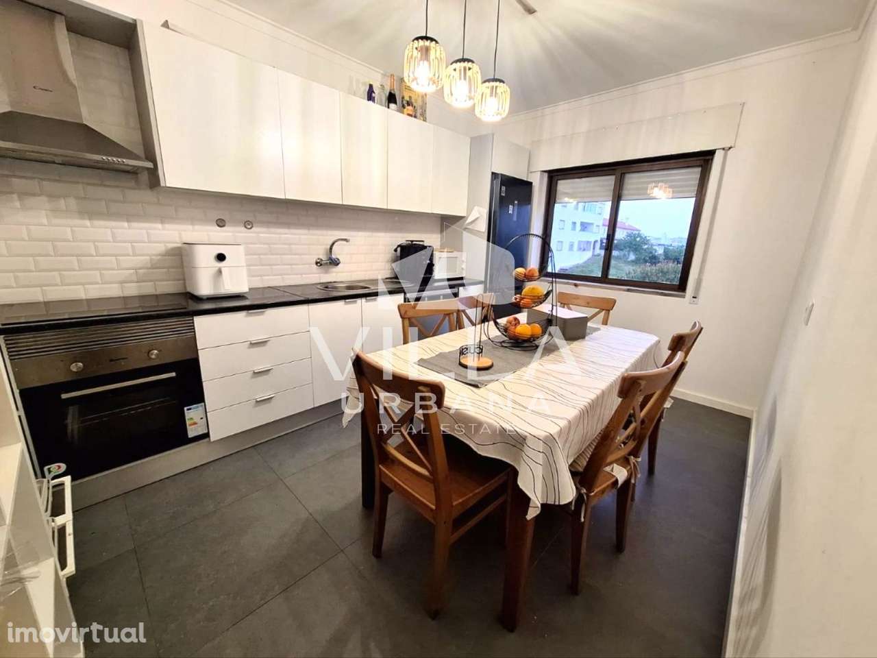 Apartamento T3 Localizado no Centro do Feijó - Grande imagem: 2/17