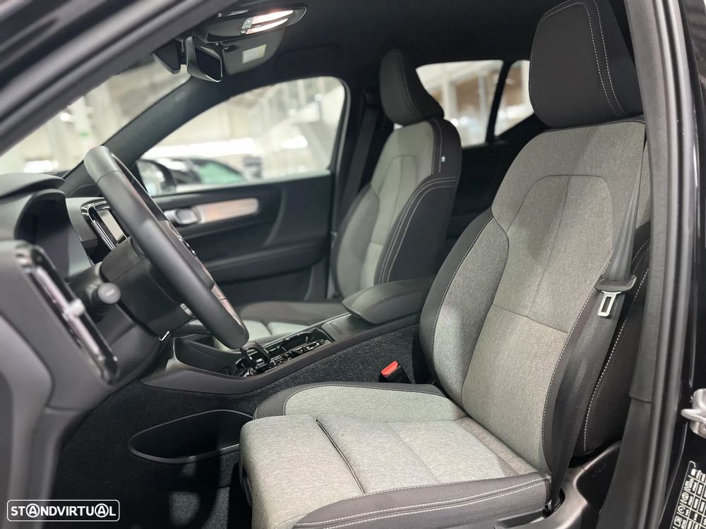 Volvo XC 40 2.0 B3 Black Edition - 16