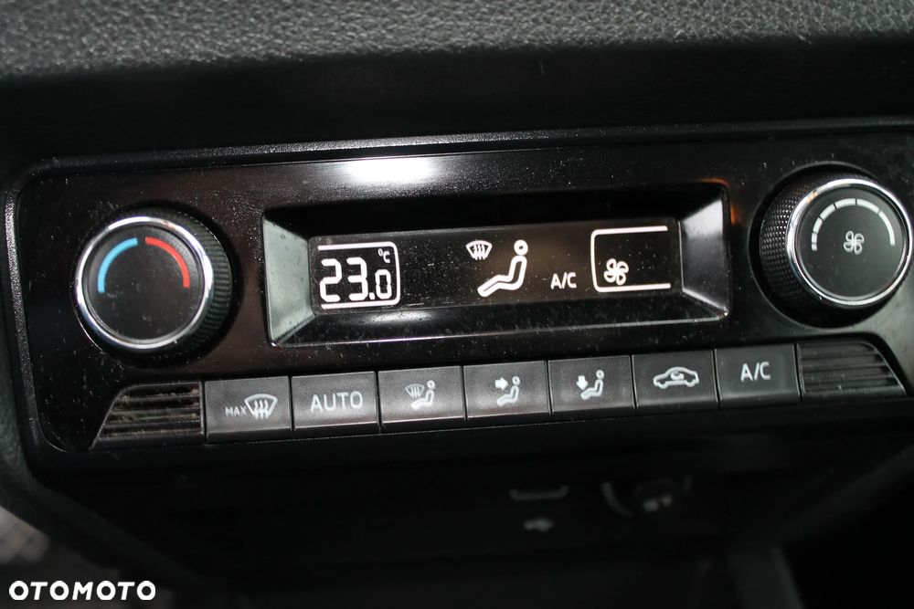 Skoda Fabia 1.0 TSI Ambition - 10