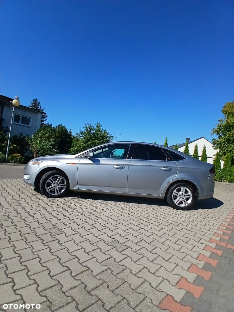Ford Mondeo 1.8 TDCi Ghia - 9